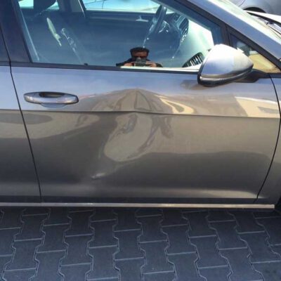 Delle in Beifahrertür - Beulendoktor und Hagelschaden-Reparatur in Sindelfingen - Dent Repair Team