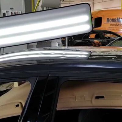 Hagelschaden auf Fahrzeugdach- Hagelschaden-Reparatur in Sindelfingen - Dent Repair Team